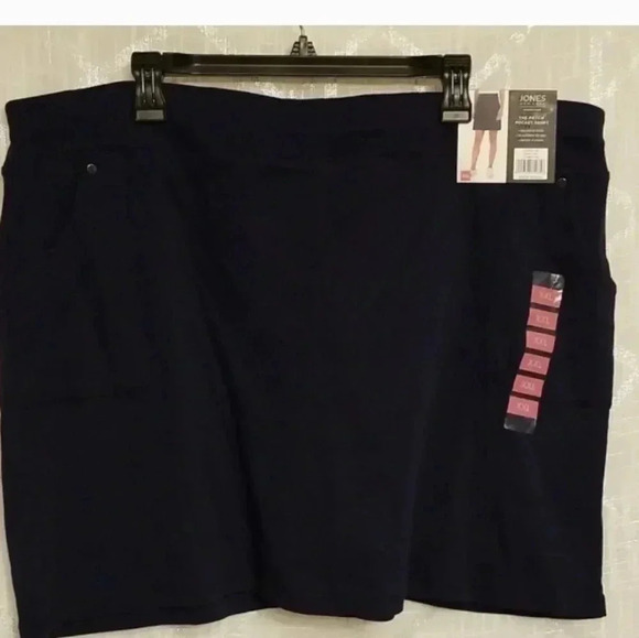  🍭🐾black skort with pockets.  Not new. - Picture 6 of 10